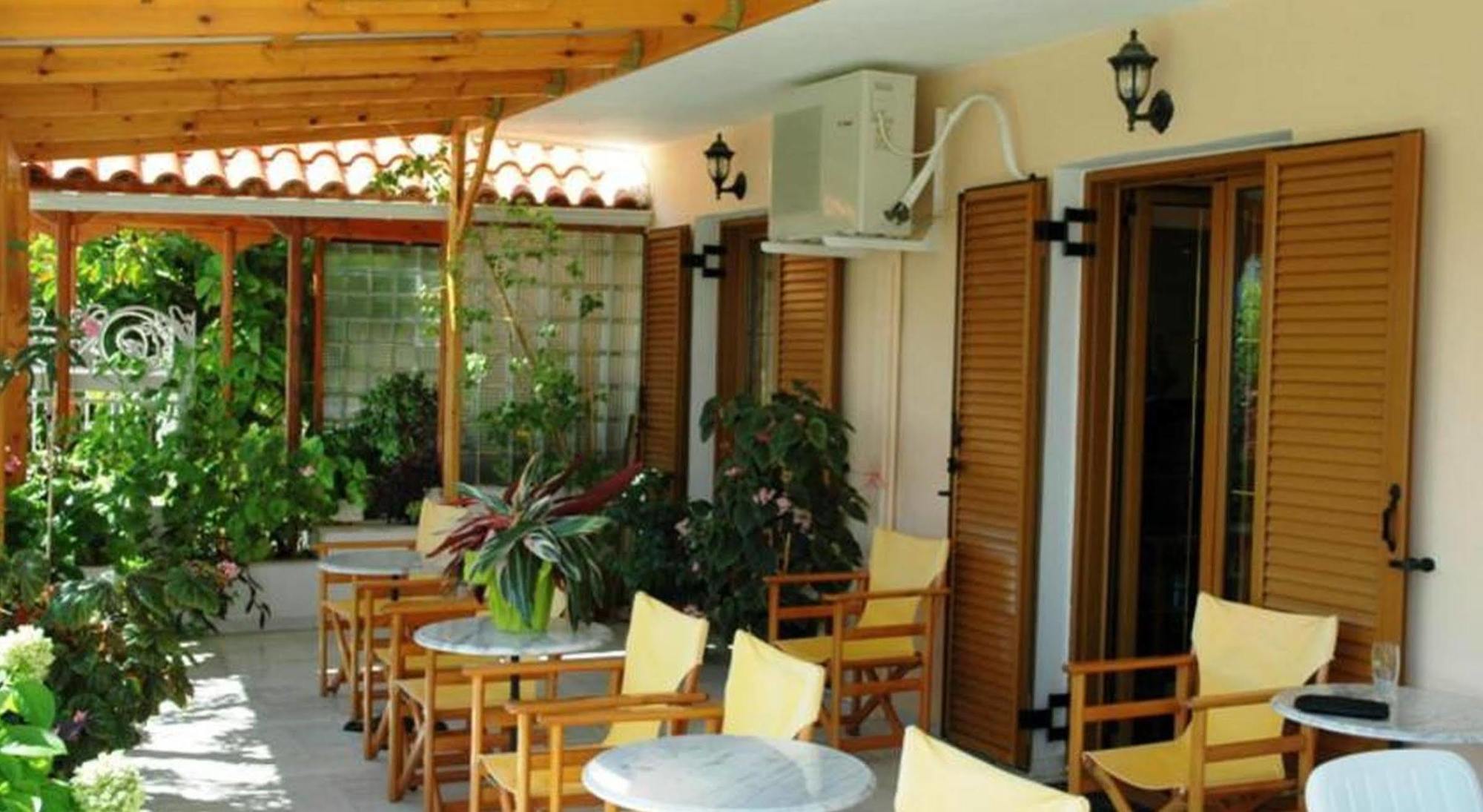Angela Apartments Kokkari Exterior foto